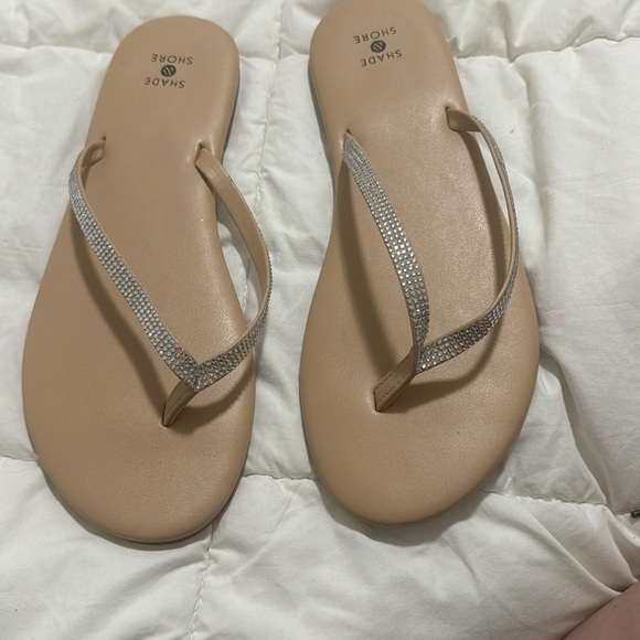 Shade & Shore Cream Shoes - Picture 3 of 3